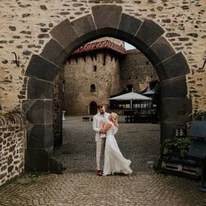 Meet your Posher, Sera